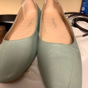 Women's mint green minimalist Leather Ballet Flats